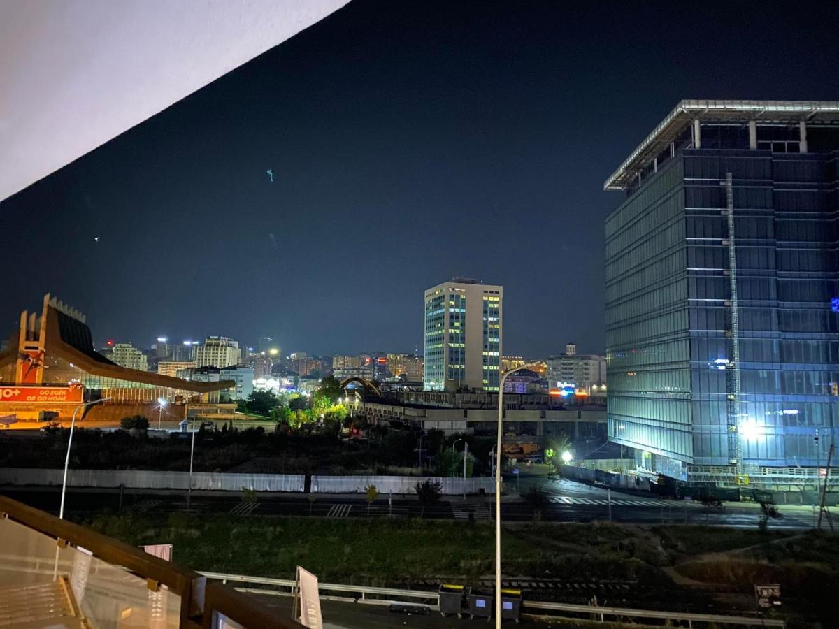 Luxurious Apartment With City View พริสตีนา ภายนอก รูปภาพ